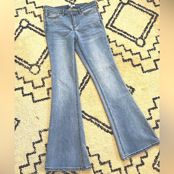 Mid rise flare jeans, medium wash - Picture 2 of 2